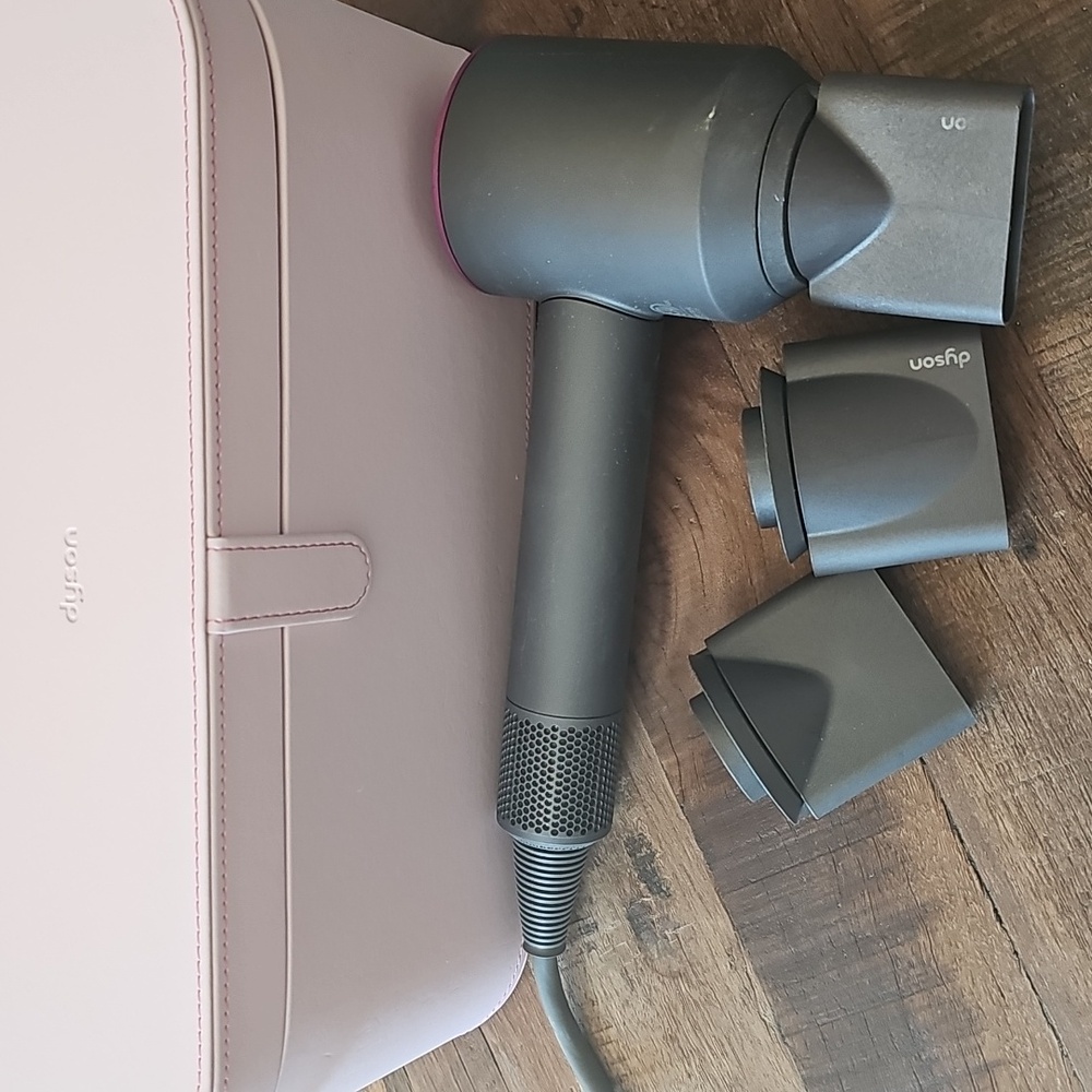 Dyson Supersonic Hair Dryer with Leather Case & Attachments